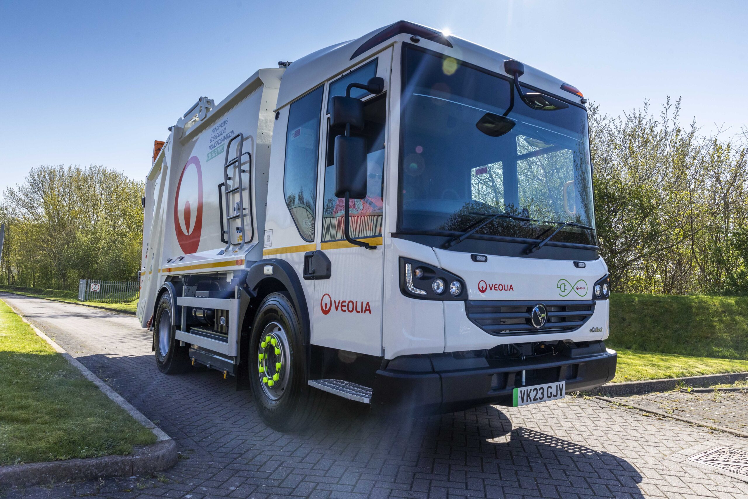 Introducing the UK's first EV technician training scheme to drive fleet