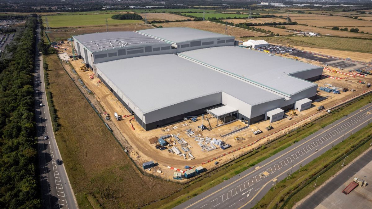 £1bn investment made in new UK EV battery gigafactory