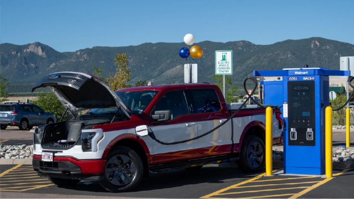 Walmart's in-house EV charging network reaches 100 locations